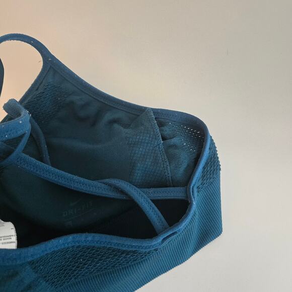 Nike Seamless Dri Fit Light Support Sports Bra Size M AQ0123-347 Teal Blue - Picture 4 of 6